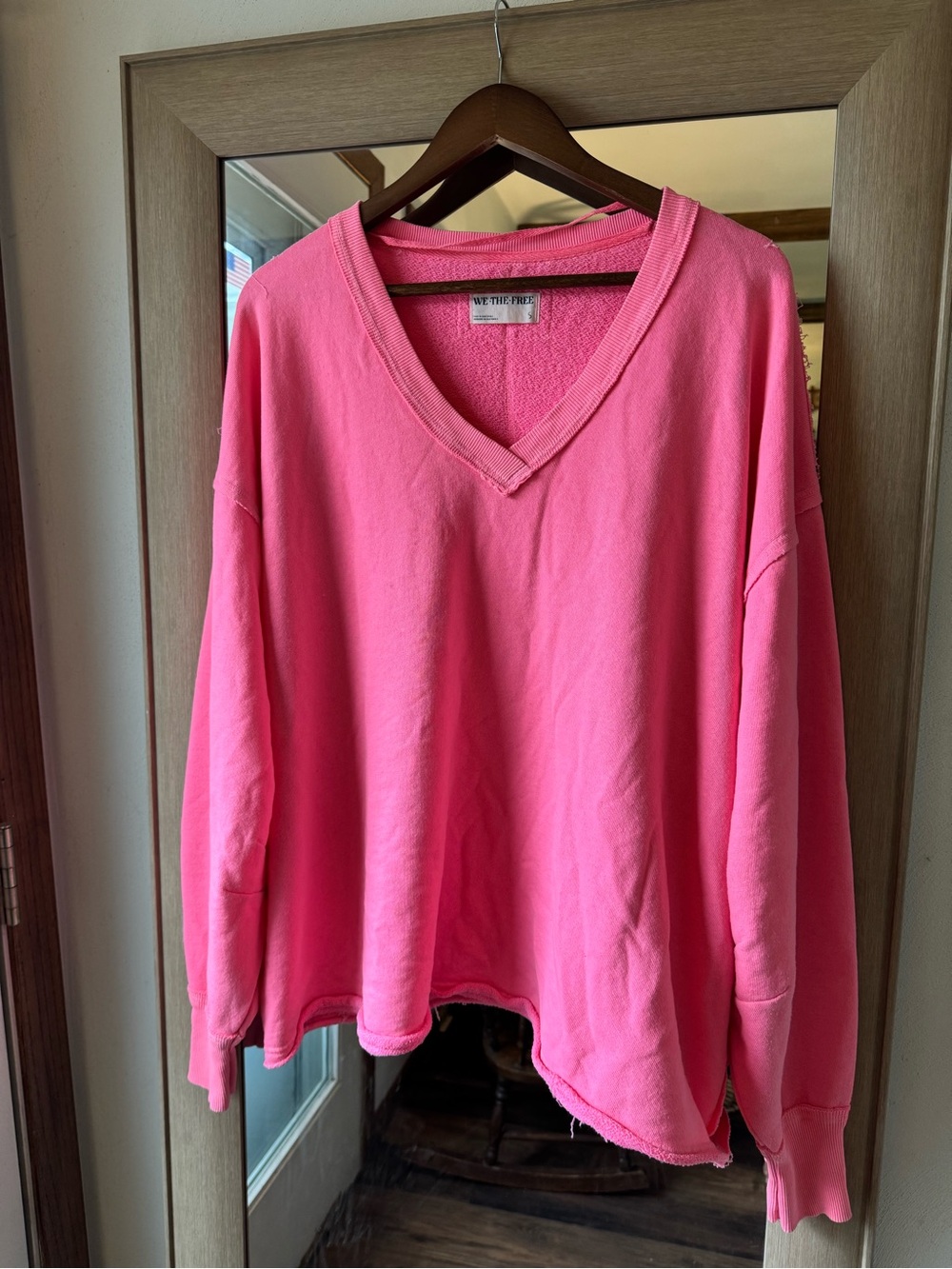 We The Free Venice V-Neck Sweatshirt Small